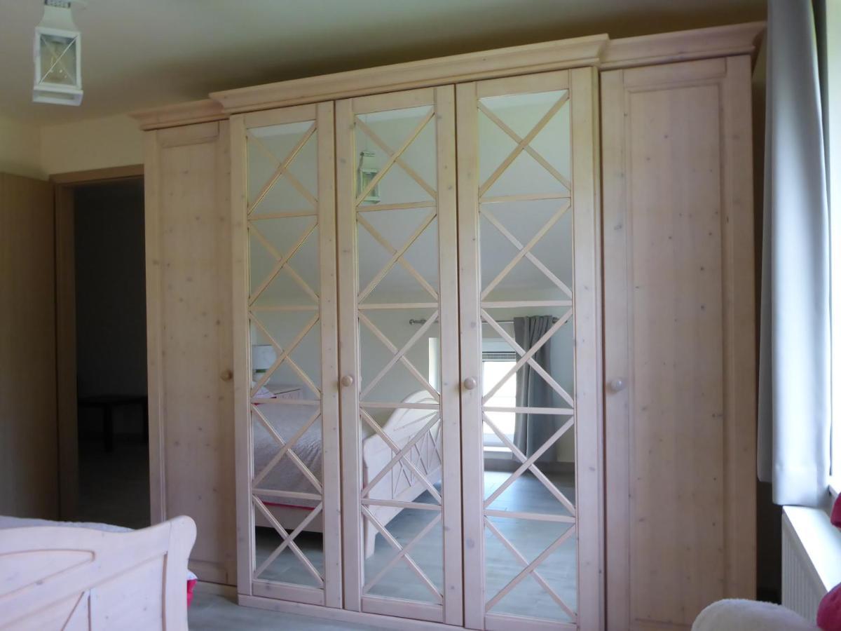 Maison Et Velos A Godinne Dans La Vallee De La Meuse Екстер'єр фото