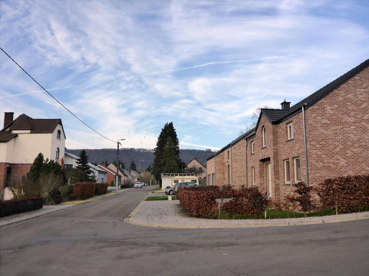 Maison Et Velos A Godinne Dans La Vallee De La Meuse Екстер'єр фото