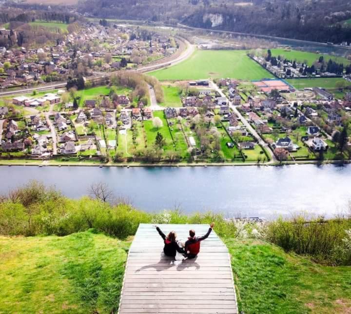 Maison Et Velos A Godinne Dans La Vallee De La Meuse Екстер'єр фото